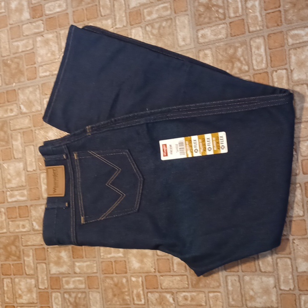 Wrangler Rugged ware jeans men's size 42x32
